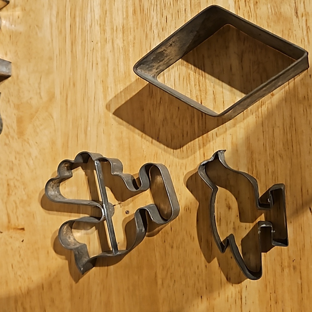 Vintage Metal Fall And Playing Card Suits cookie cutters - Picture 4 of 5